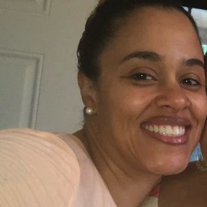 Meet your Posher, Angelique